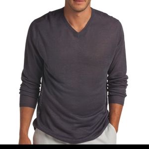 NWT Men's 100% linen V-neck long sleeve